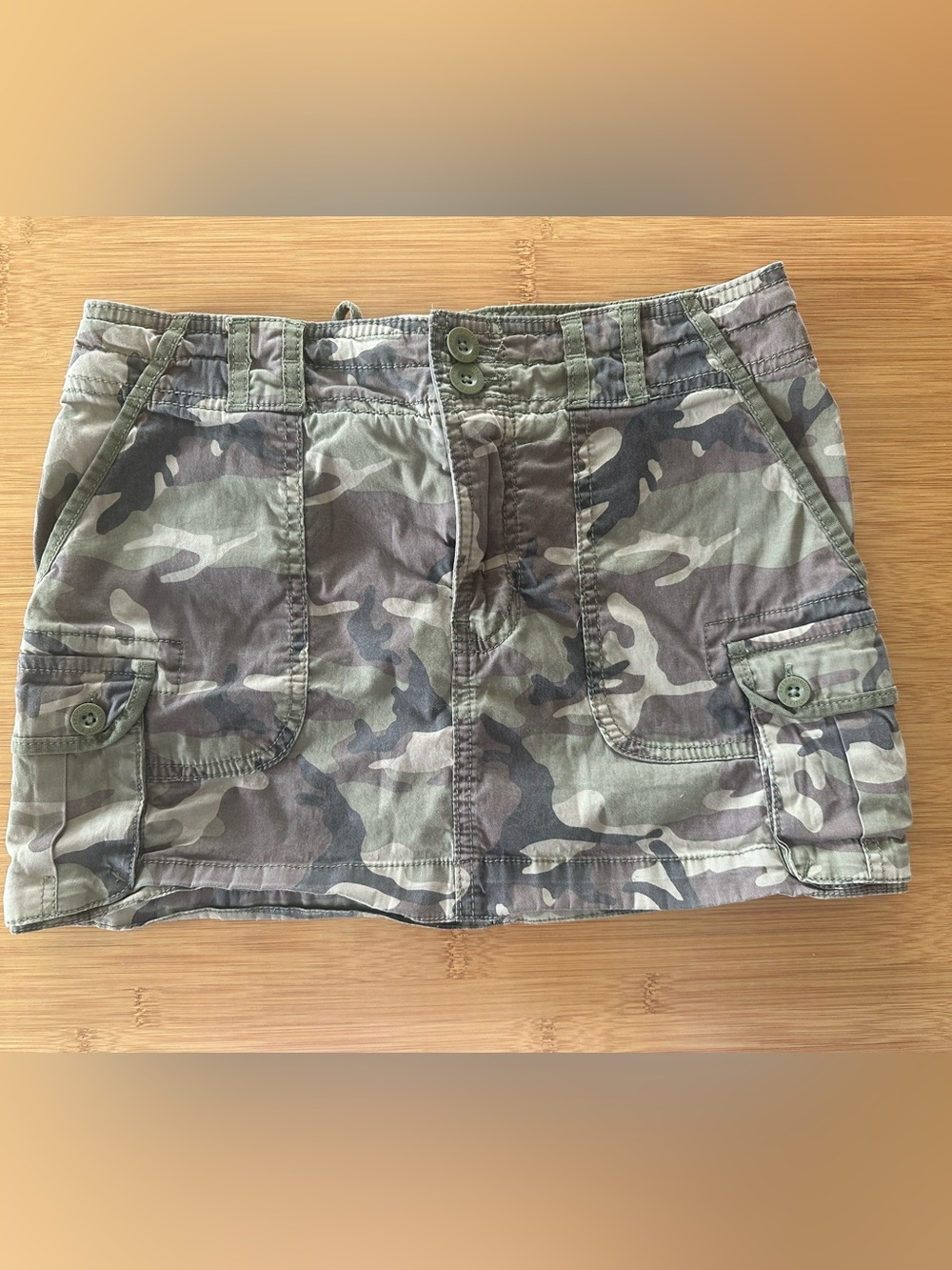 A&F camo skirt